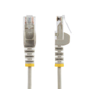 StarTech.com 7 m grå smal CAT6 Ethernet-kabel