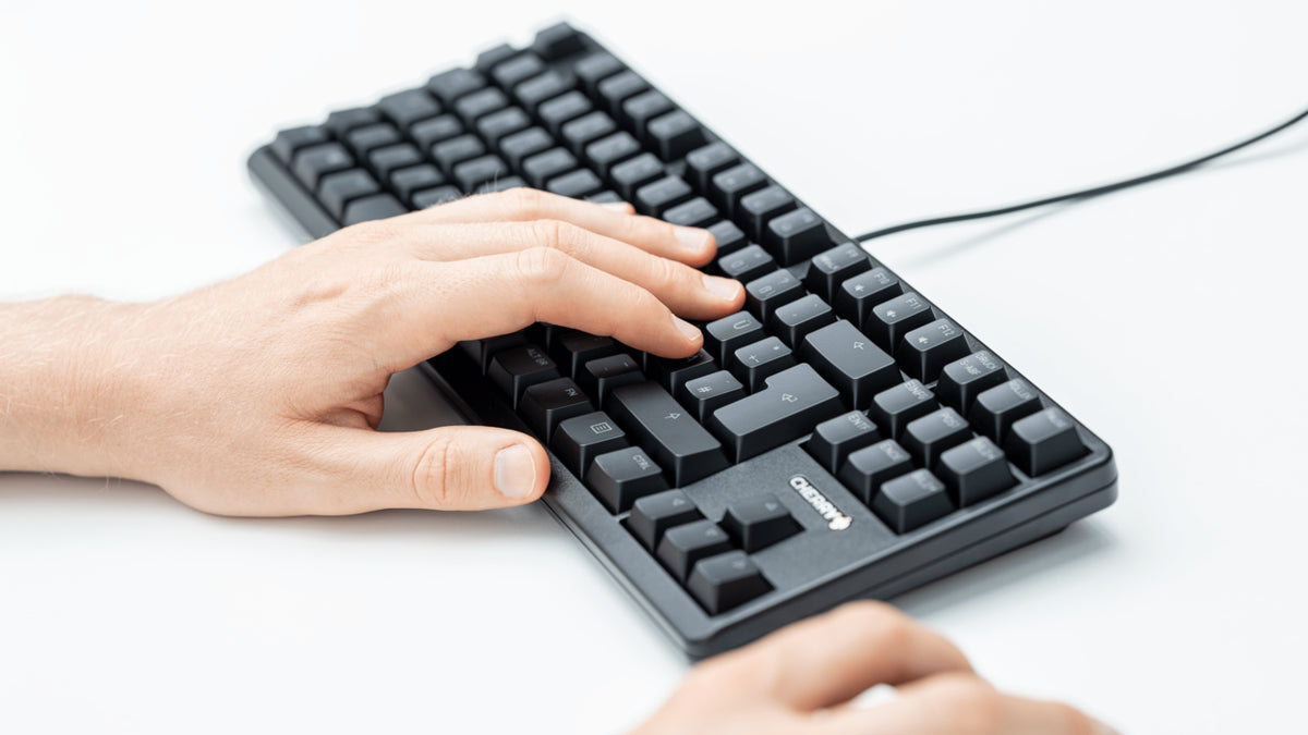 CHERRY G80-3000N RGB TKL tangentbord Universal USB QWERTZ tyska Svart