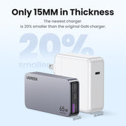 Ugreen Nexode Pro 65W GaN Travel Charger inomhus