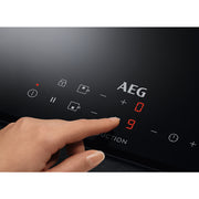 AEG IKB32300CB Svart Inbyggd