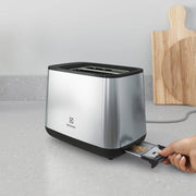 Electrolux E3T1-3ST 7 2 skivor 800 W Grå
