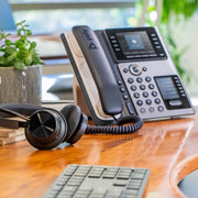 HP Poly Edge E450 IP-telefon och PoE-aktiverad