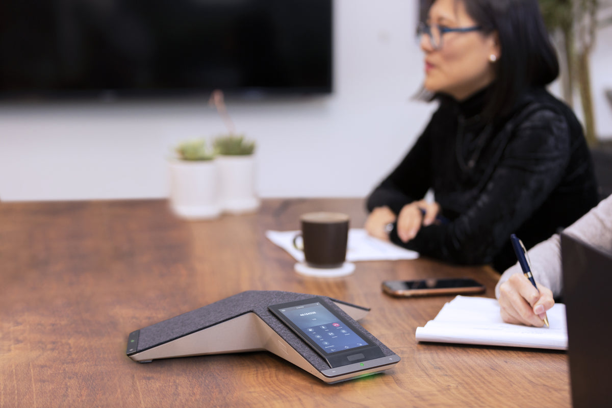 HP Poly Trio C60 IP-konferenstelefon för Microsoft Teams med komplett radio och