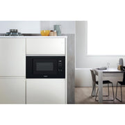 Whirlpool WMF201G Svart